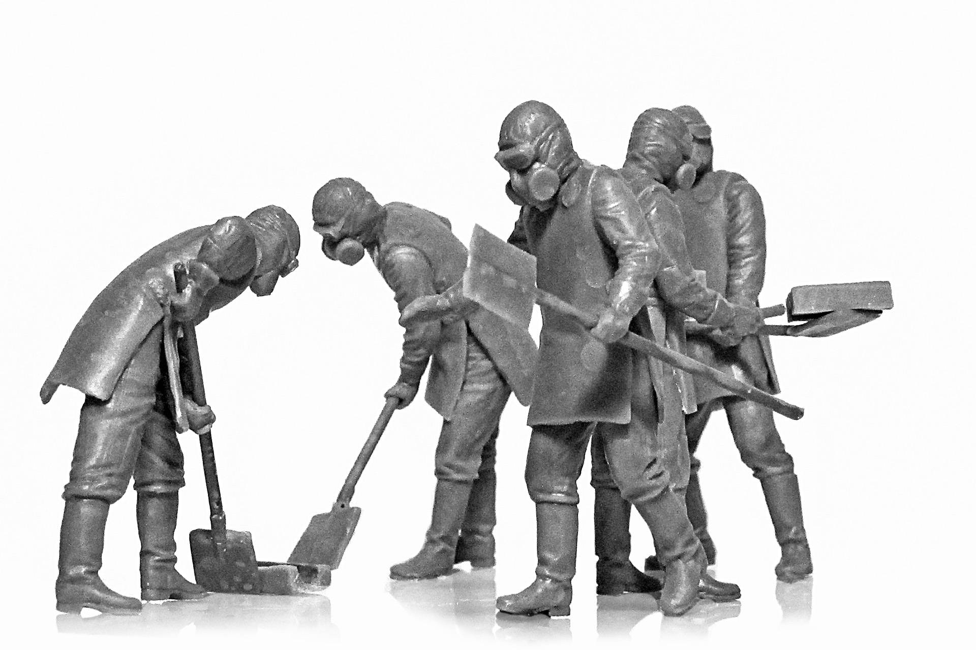 Chernobyl 3 Rubble cleaners – Image 4