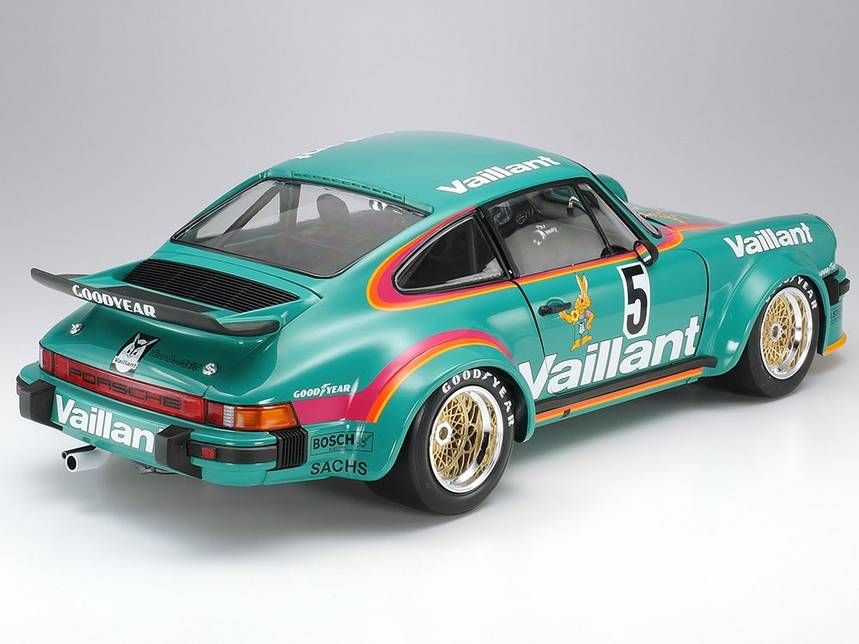 Porsche 934 Vaillant 1976 DRM Series Entrant – Image 3