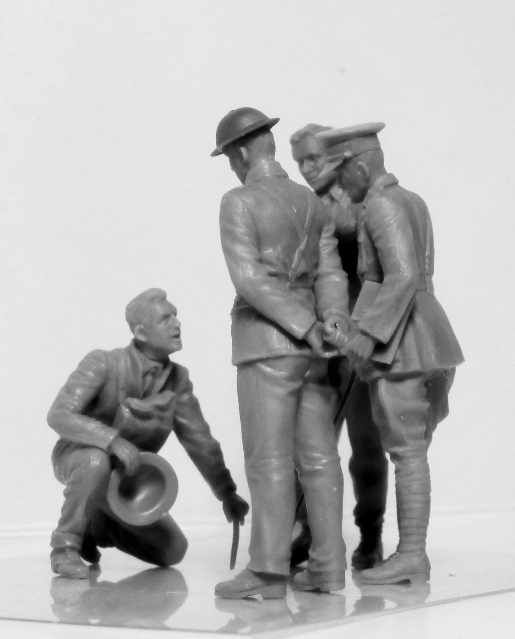 Model T RNAS Armoured Car with WWI British Tank Crew – Image 9