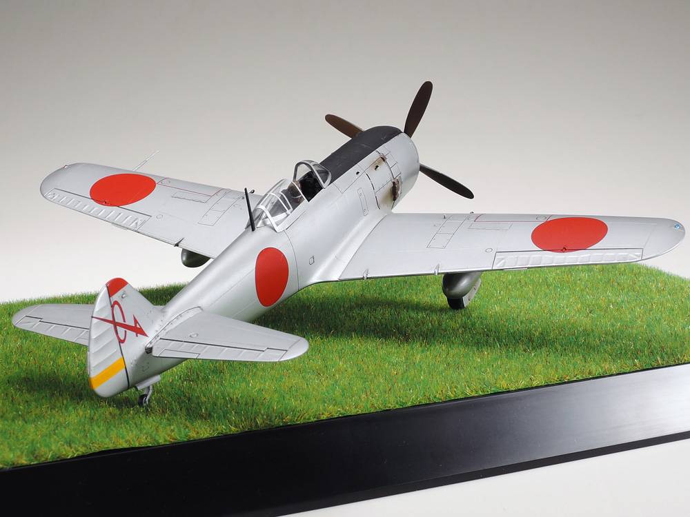 Nakajima Hayate (Frank) & Kurogane Scenery Set – Image 3