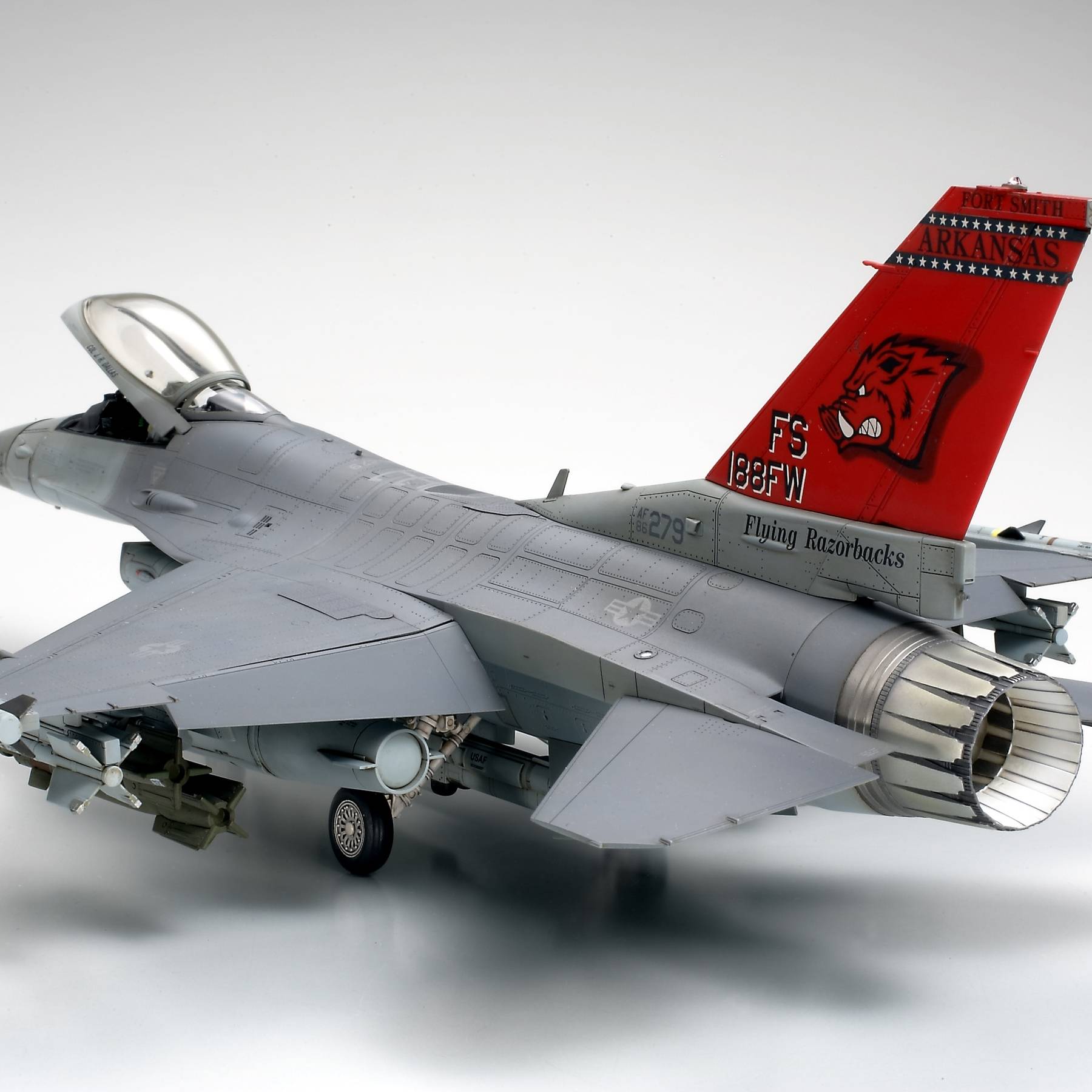 Lockheed Martin F-16C (Block 25/32) Fighting Falcon ANG – Image 3