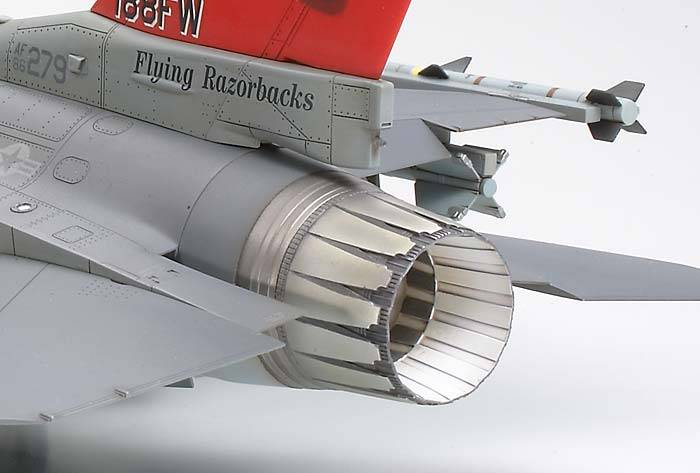 Lockheed Martin F-16C (Block 25/32) Fighting Falcon ANG – Image 11