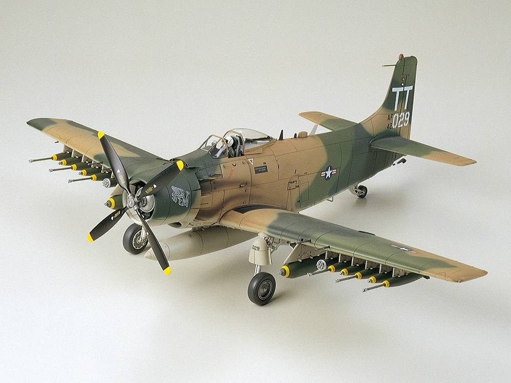 Douglas A-1J Skyraider U.S. Air Force – Image 2