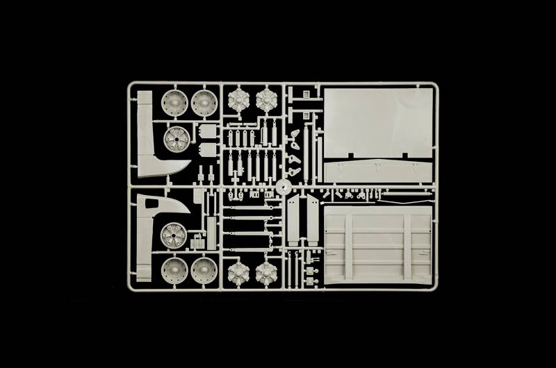 VOLVO F16 Globetrotter Canvas Truck with elevator – Image 8