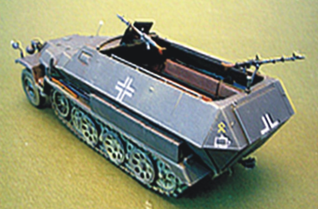 Allemand Sd Kfz 251/Ausf C Schutzenpanzer – Image 4