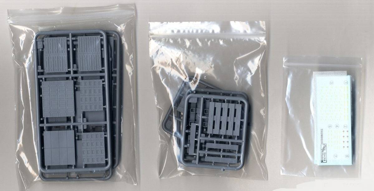 British L31A3 2 shells 105mm ammo boxes w/Pallet Set – Image 5