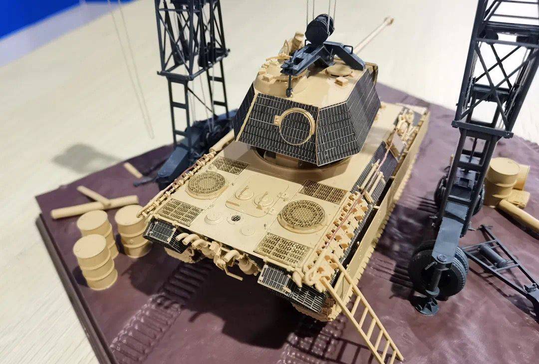 PANTHER A W/ZIMMERIT +16T STRABOKRAN W/MAINTENANCE DIORAMA – Image 21