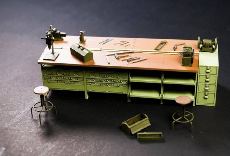 U.S Army Workbench & Tool set – Image 4