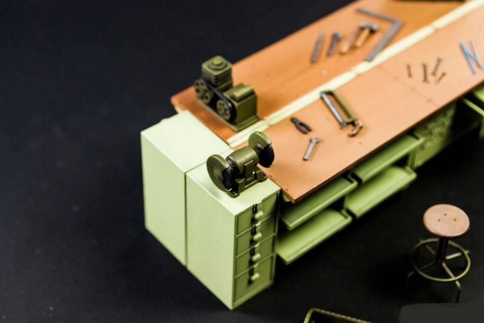 U.S Army Workbench & Tool set – Image 6