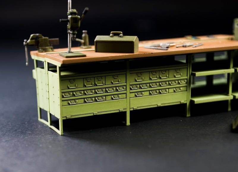 U.S Army Workbench & Tool set – Image 10