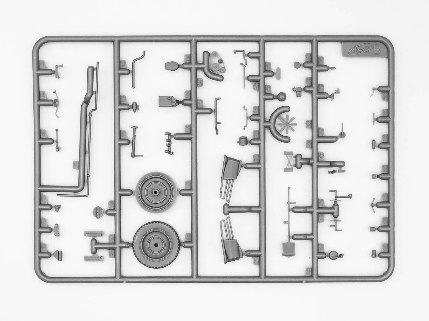 le.gl.Einheits-Pkw Kfz.4 WWII German Light Anti-Aircraft Vehicle – Image 11