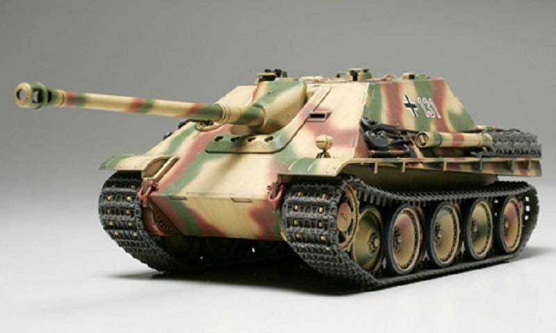 German Tank Destroyer Jagdpanther Late Version – Image 2