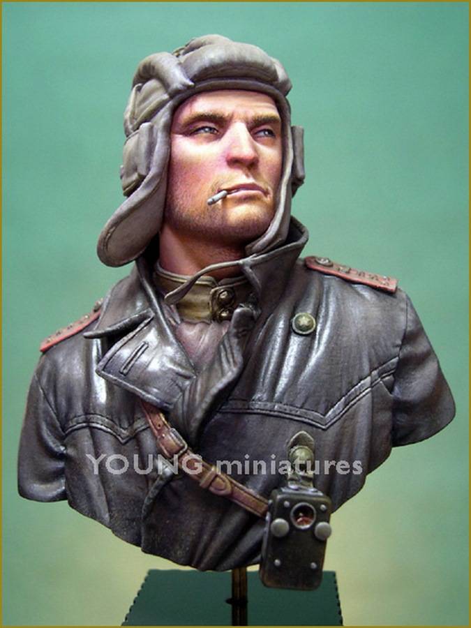 SOVIET TANK COMMANDER 1944