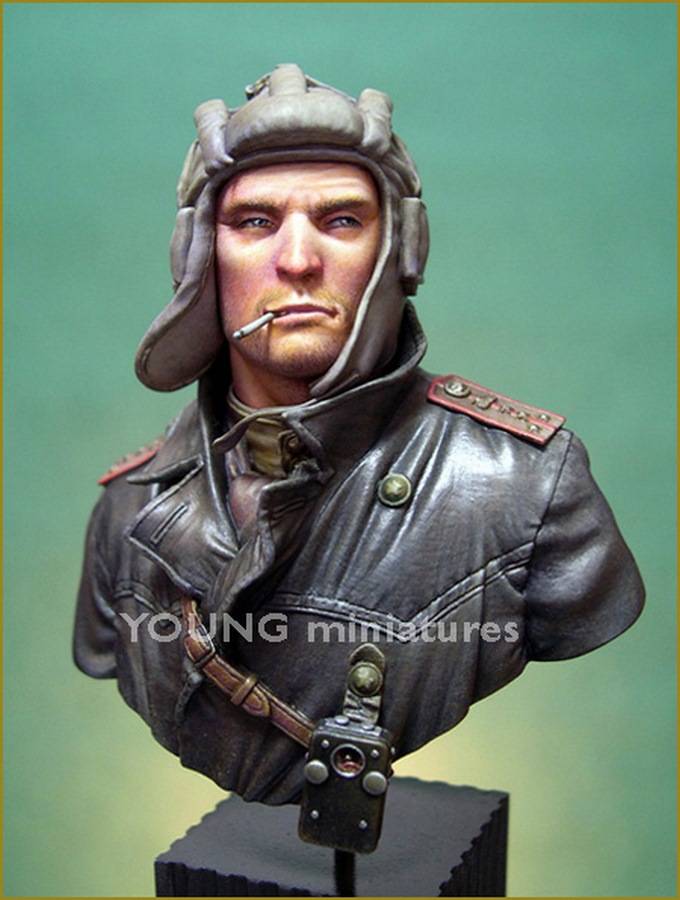 SOVIET TANK COMMANDER 1944 – Image 2