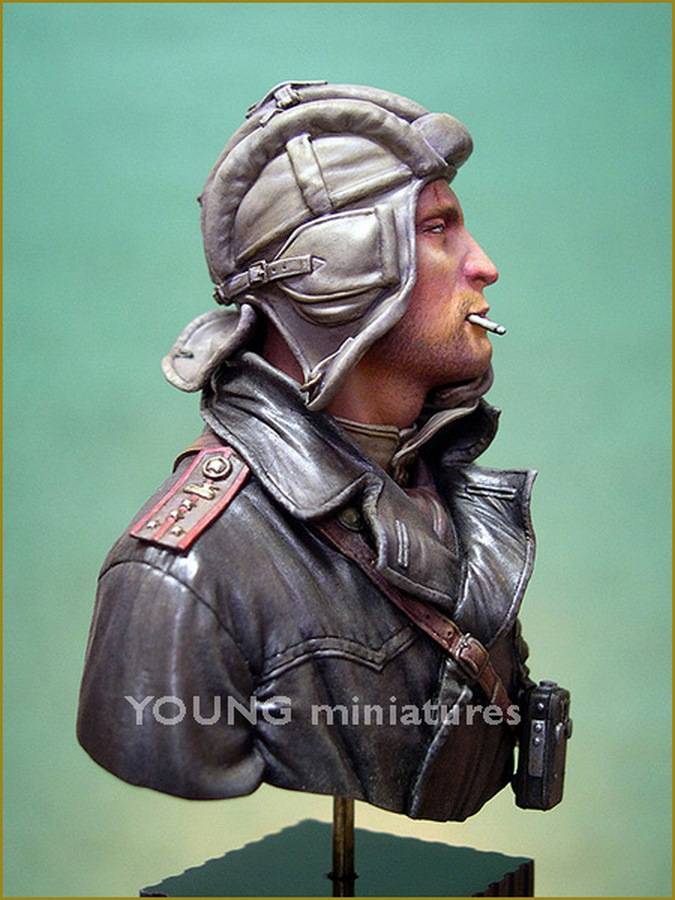 SOVIET TANK COMMANDER 1944 – Image 4