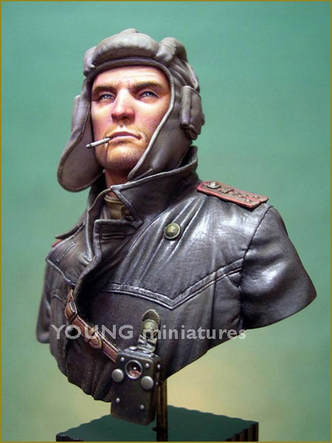 SOVIET TANK COMMANDER 1944 – Image 5
