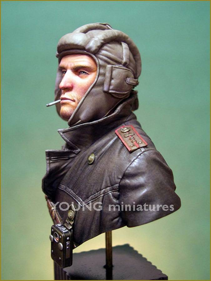 SOVIET TANK COMMANDER 1944 – Image 6