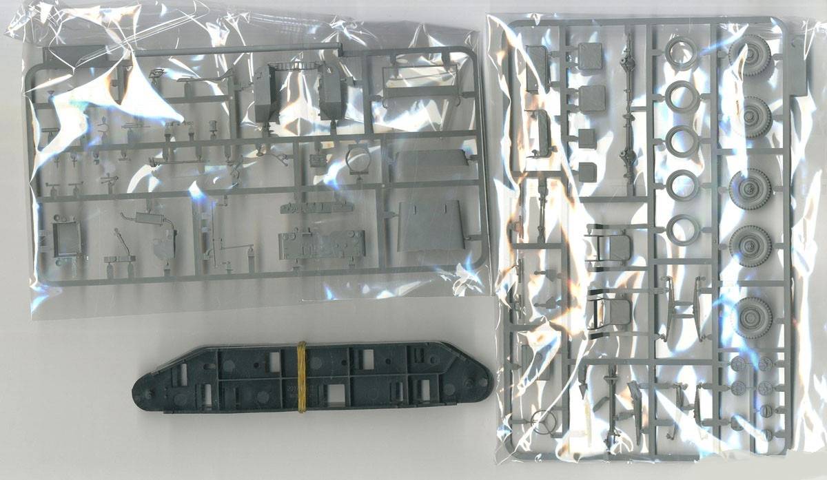 M46 Patton & 1/4 ton Utility Truck Limited Edition – Image 4
