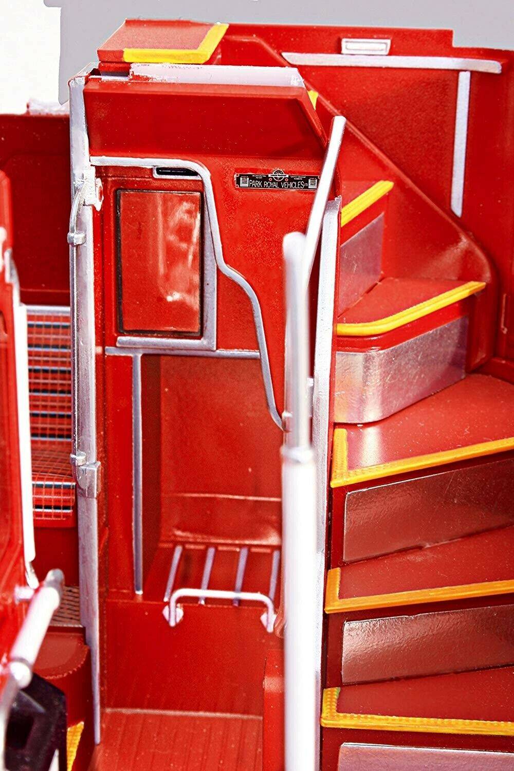 London Bus – Image 7