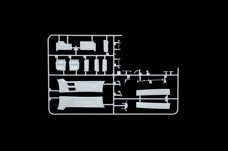 Mercedes Benz MP4 Big Space – Image 7