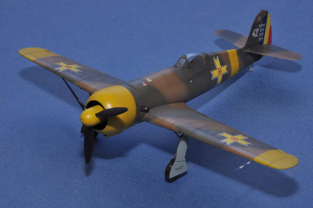 Romanian IAR-80 – Image 3