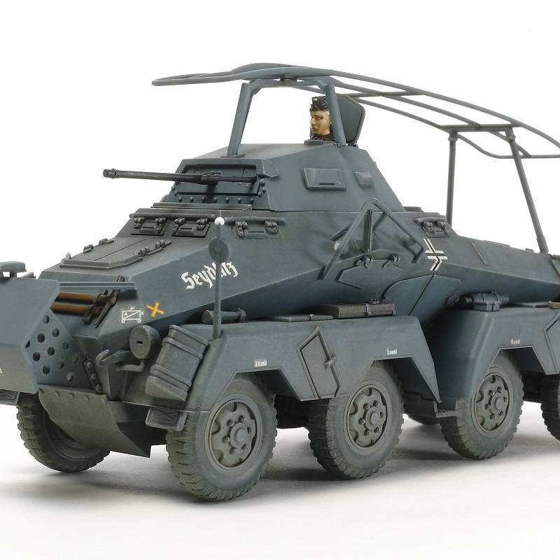German 8-Wheeled Heavy Armored Car Sd.Kfz.232 – Image 2