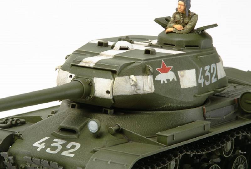 Russian Heavy Tank JS-2 Model 1944 ChKZ – Image 4