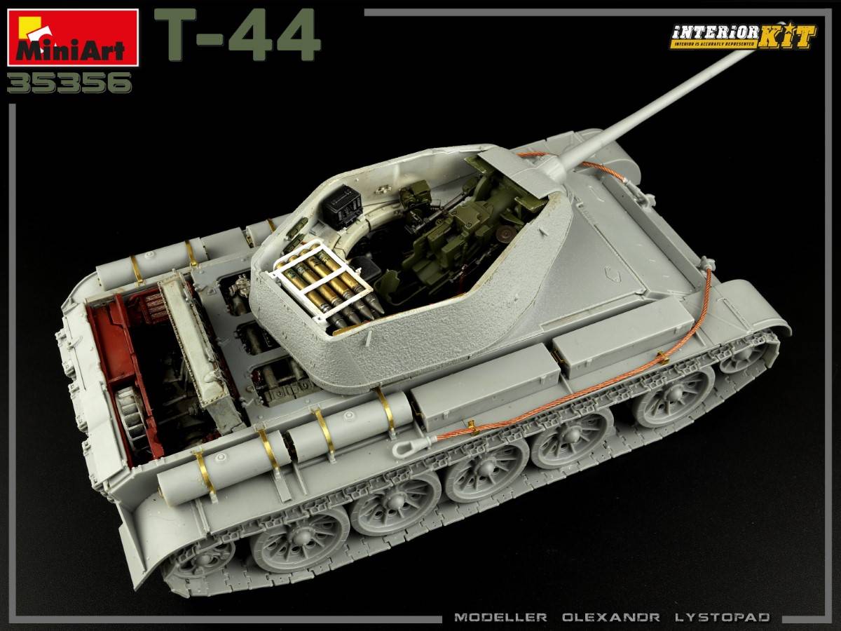 T-44 INTERIOR KIT – Image 5