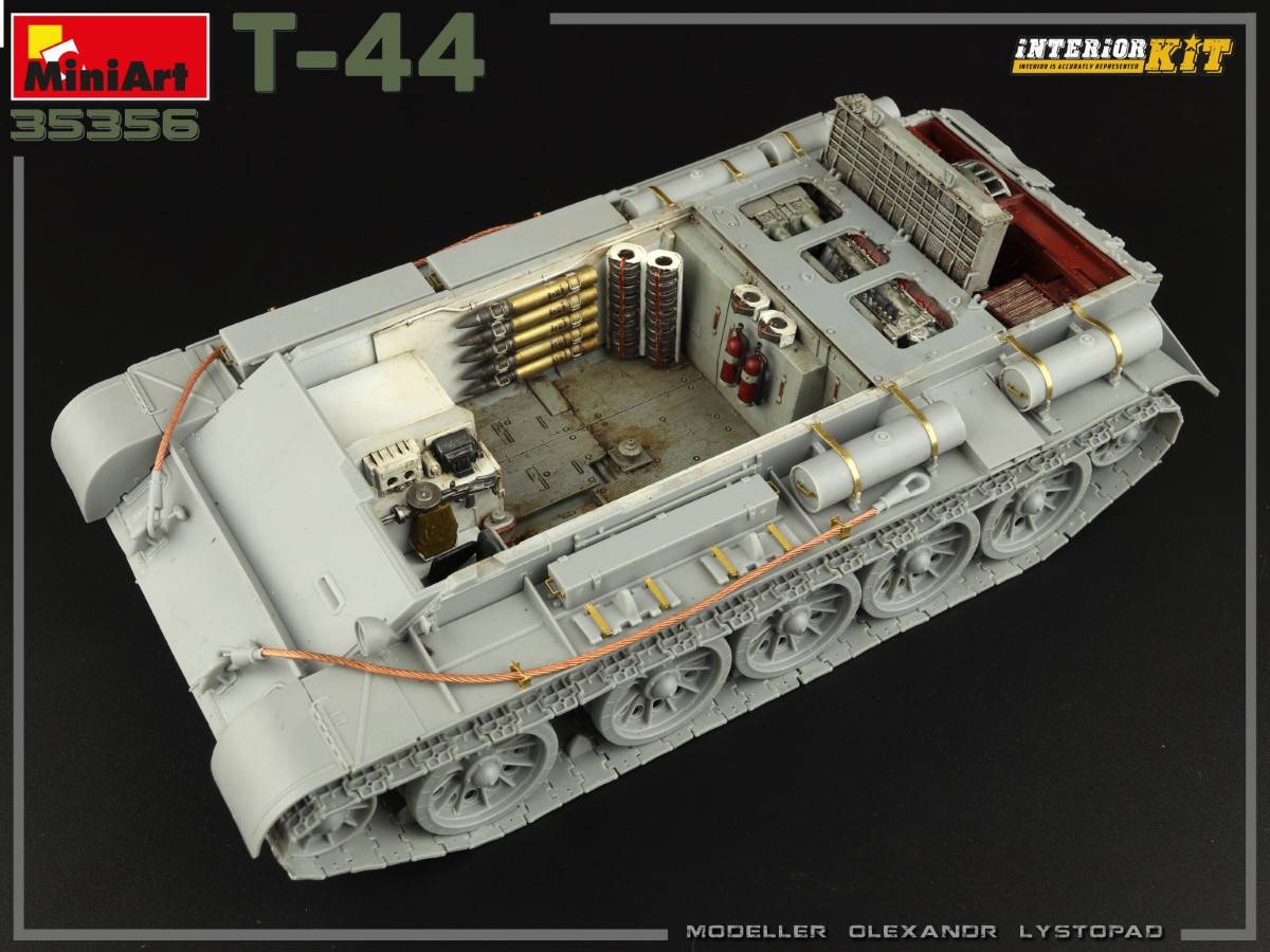 T-44 INTERIOR KIT – Image 6