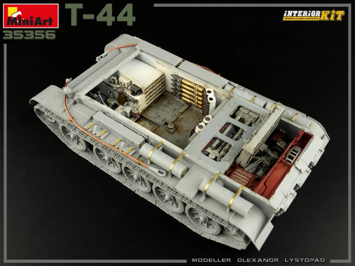 T-44 INTERIOR KIT – Image 7