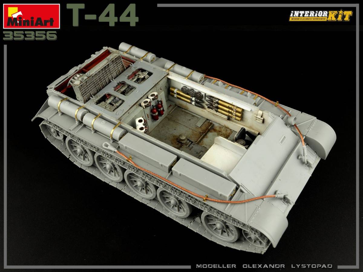 T-44 INTERIOR KIT – Image 8