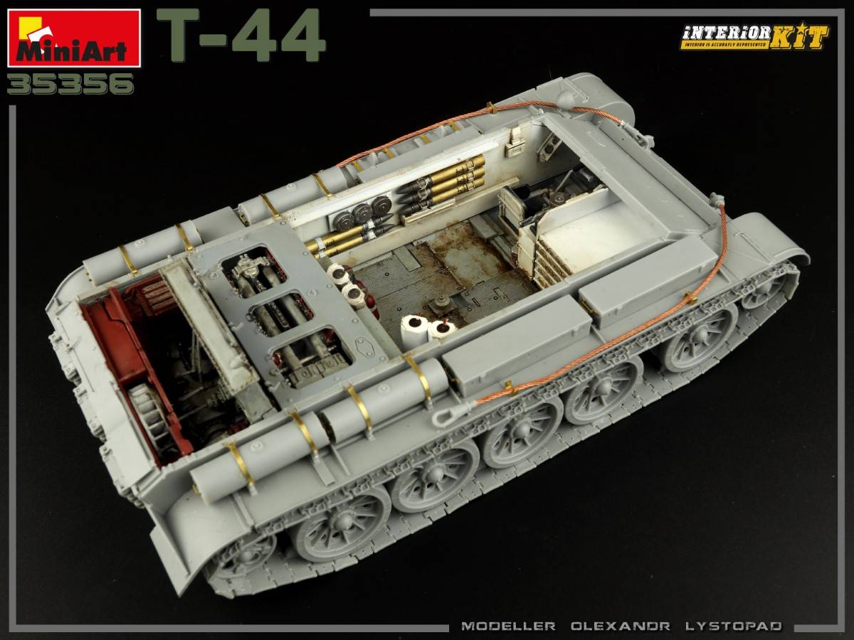 T-44 INTERIOR KIT – Image 9