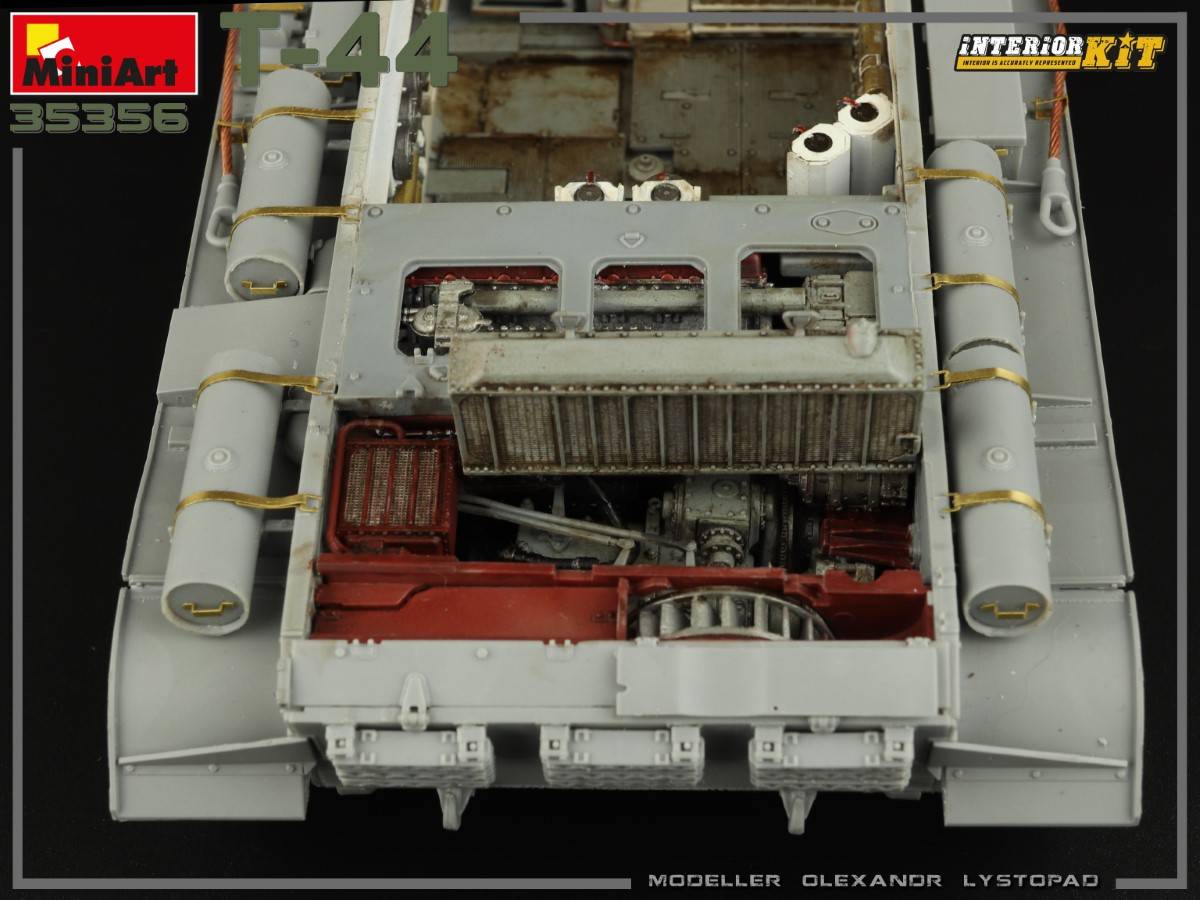 T-44 INTERIOR KIT – Image 10