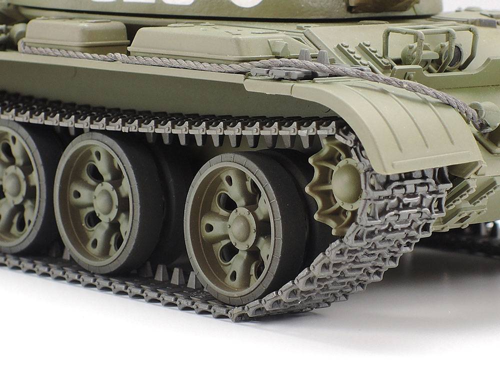 Russian Medium Tank T-55 – Image 5