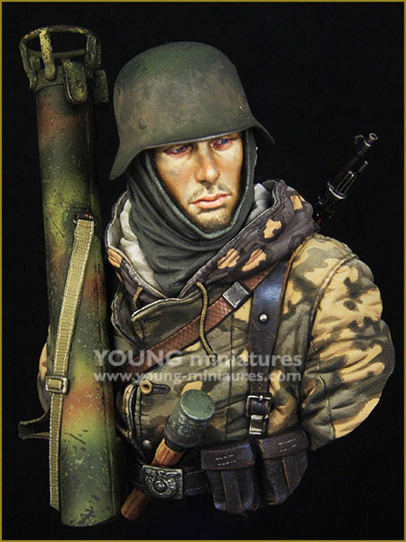 German Waffen SS with Panzerschreck