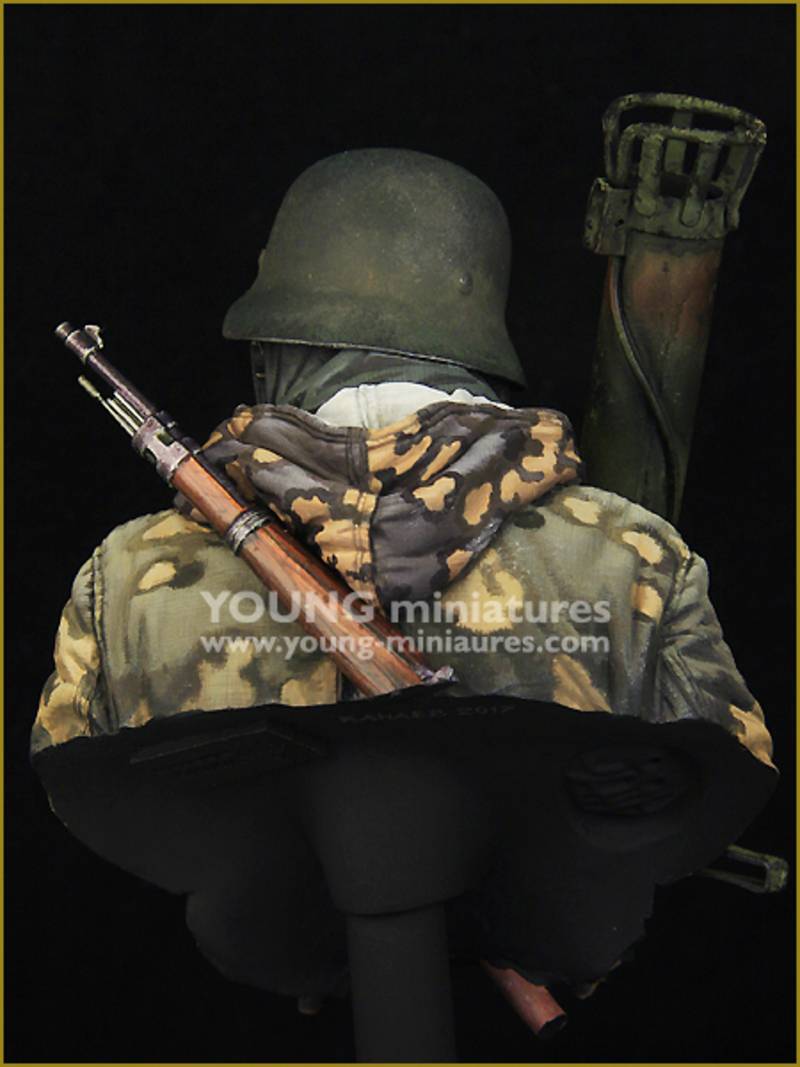 German Waffen SS with Panzerschreck – Image 5