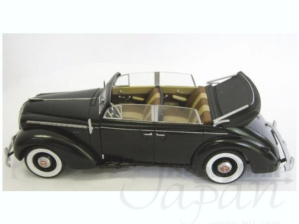Admiral Cabriolet - WWII German Staff Car with Figures – Image 3