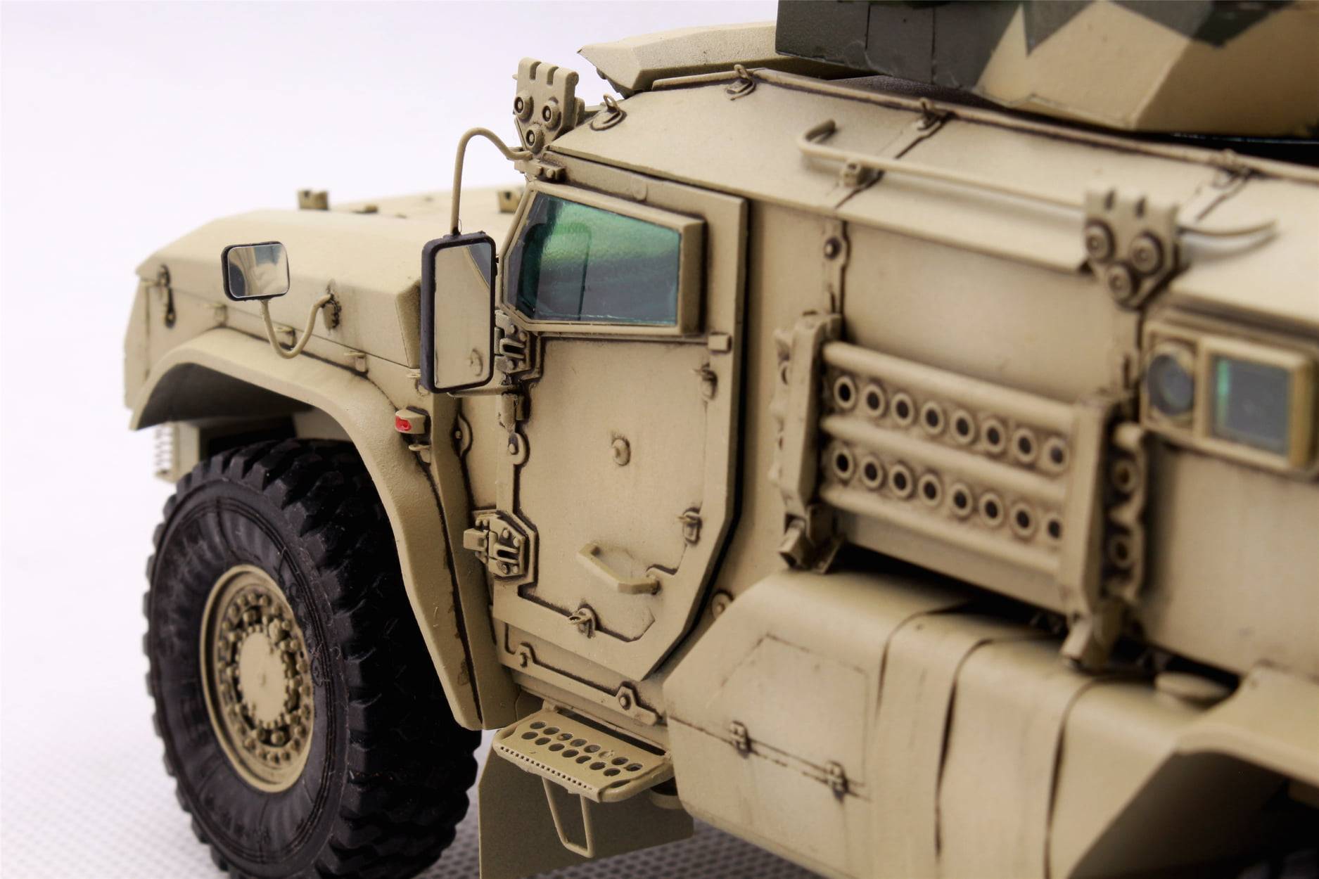 KAMAZ K-4386 Typhoon-VDV with 30 mm 2A42 cannon system – Image 9