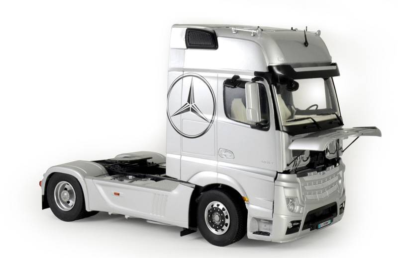 Mercedes Benz Actros MP4 GigaSpace – Image 2