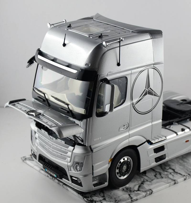 Mercedes Benz Actros MP4 GigaSpace – Image 6