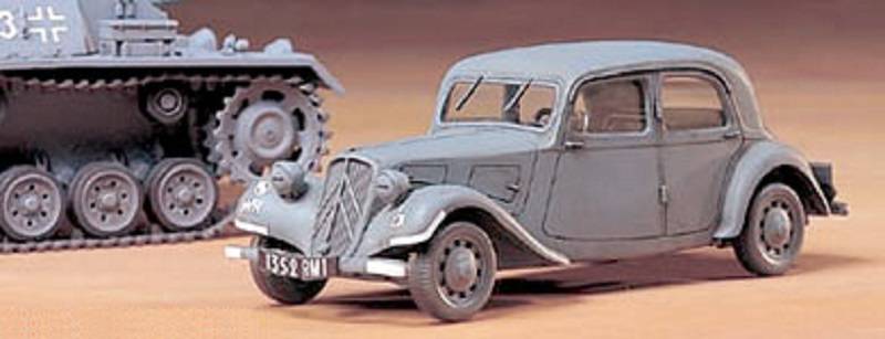 Citroën Traction 11CV staff car – Image 3