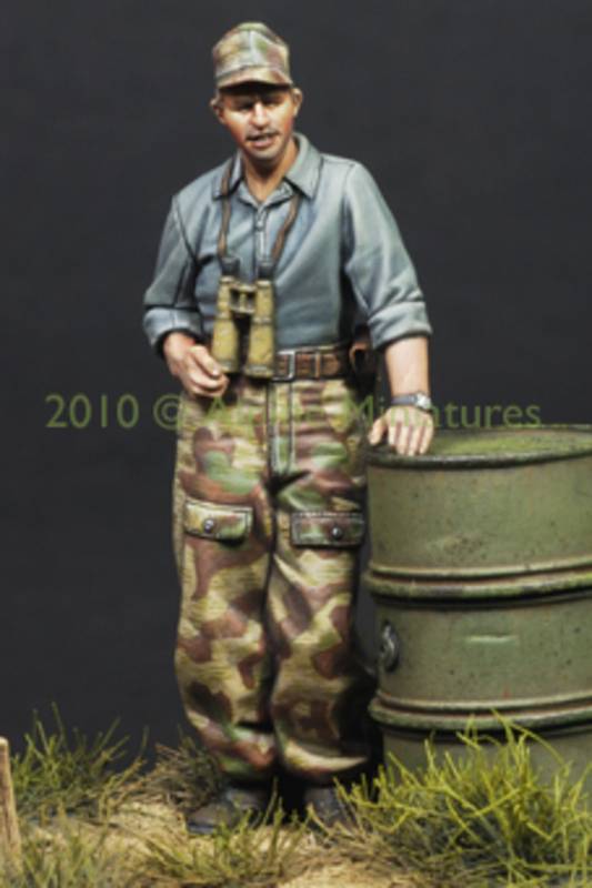 German Panzer Crew in Summer – Image 2