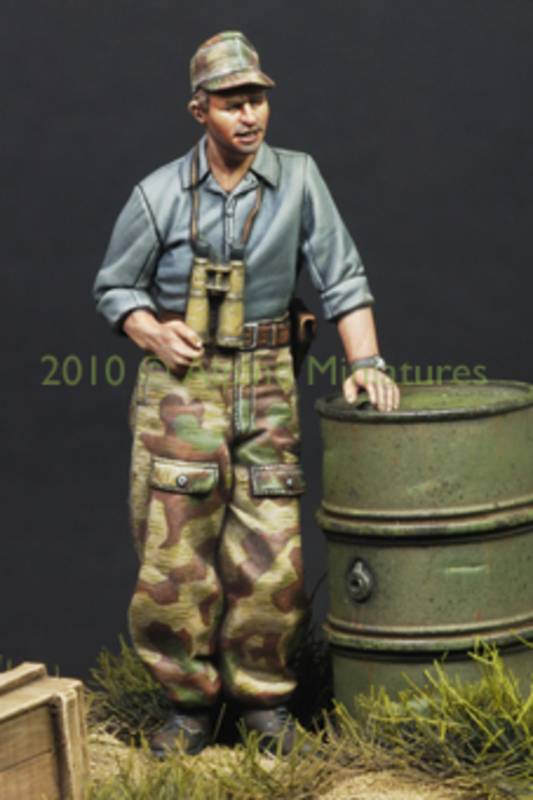 German Panzer Crew in Summer – Image 4