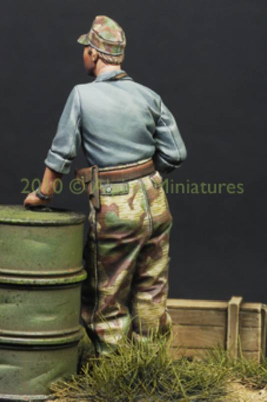 German Panzer Crew in Summer – Image 8