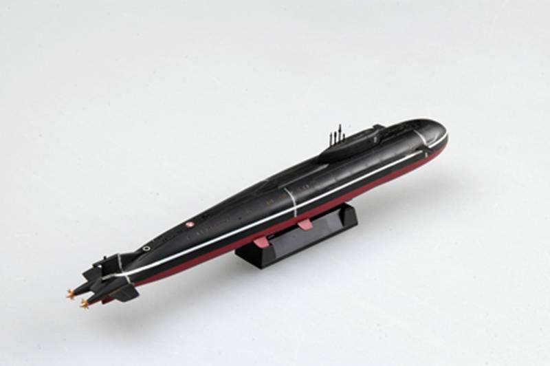 Russian Navy Oscar II class submarine – Image 6