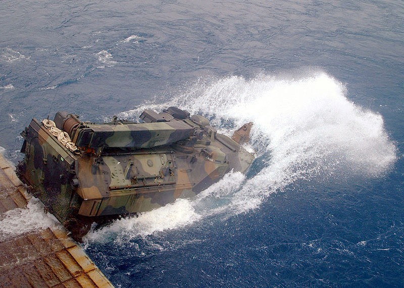 AAVR-7A1 Assault Amphibian Vehicle Recovery – Image 2