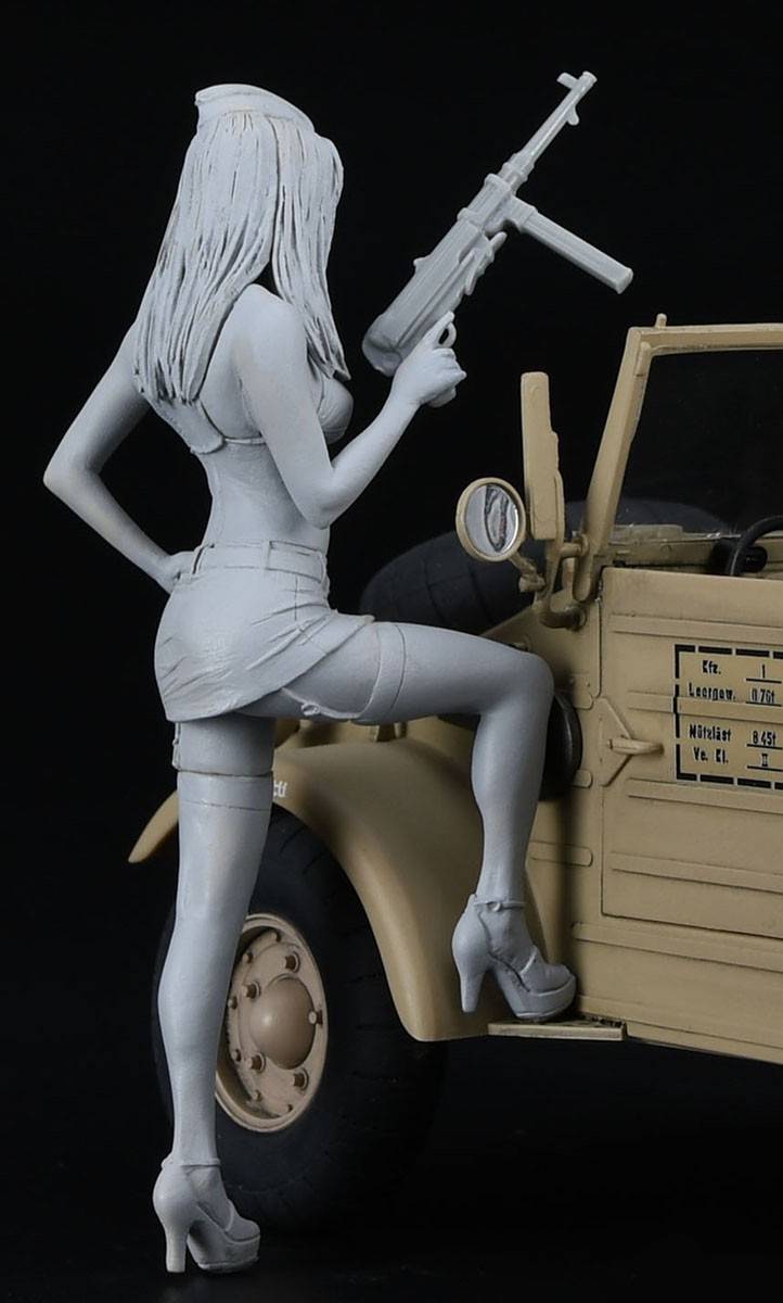 Pkw.K1 Kübelwagen Type 82 (Balloon Tire) w/Blonde Girl's Figure – Image 3