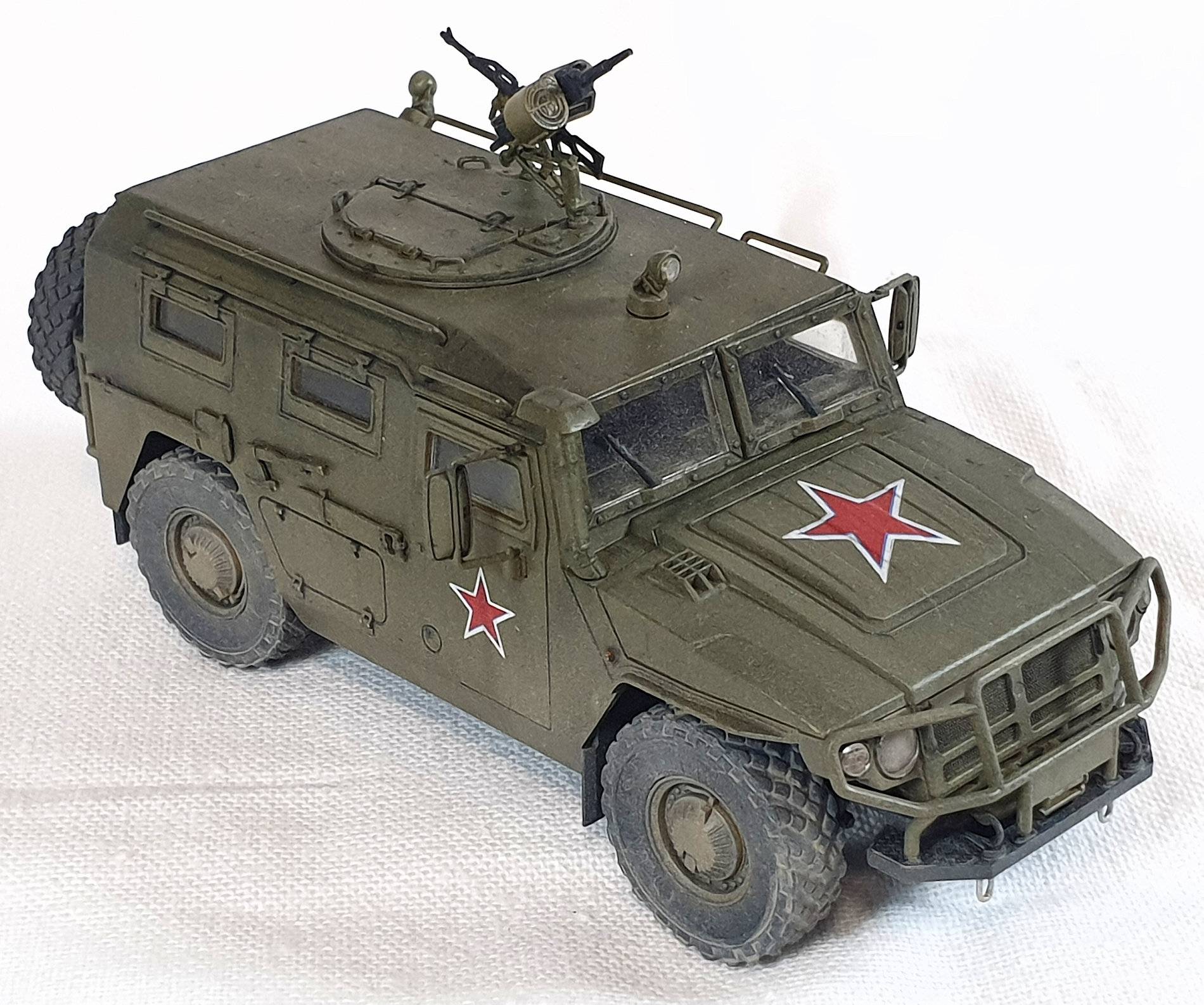 T-90A Main Battle Tank & "Tiger" Gaz-233014 Armoured Vehicle – Image 10