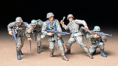 German Front-Line Infantrymen – Image 2