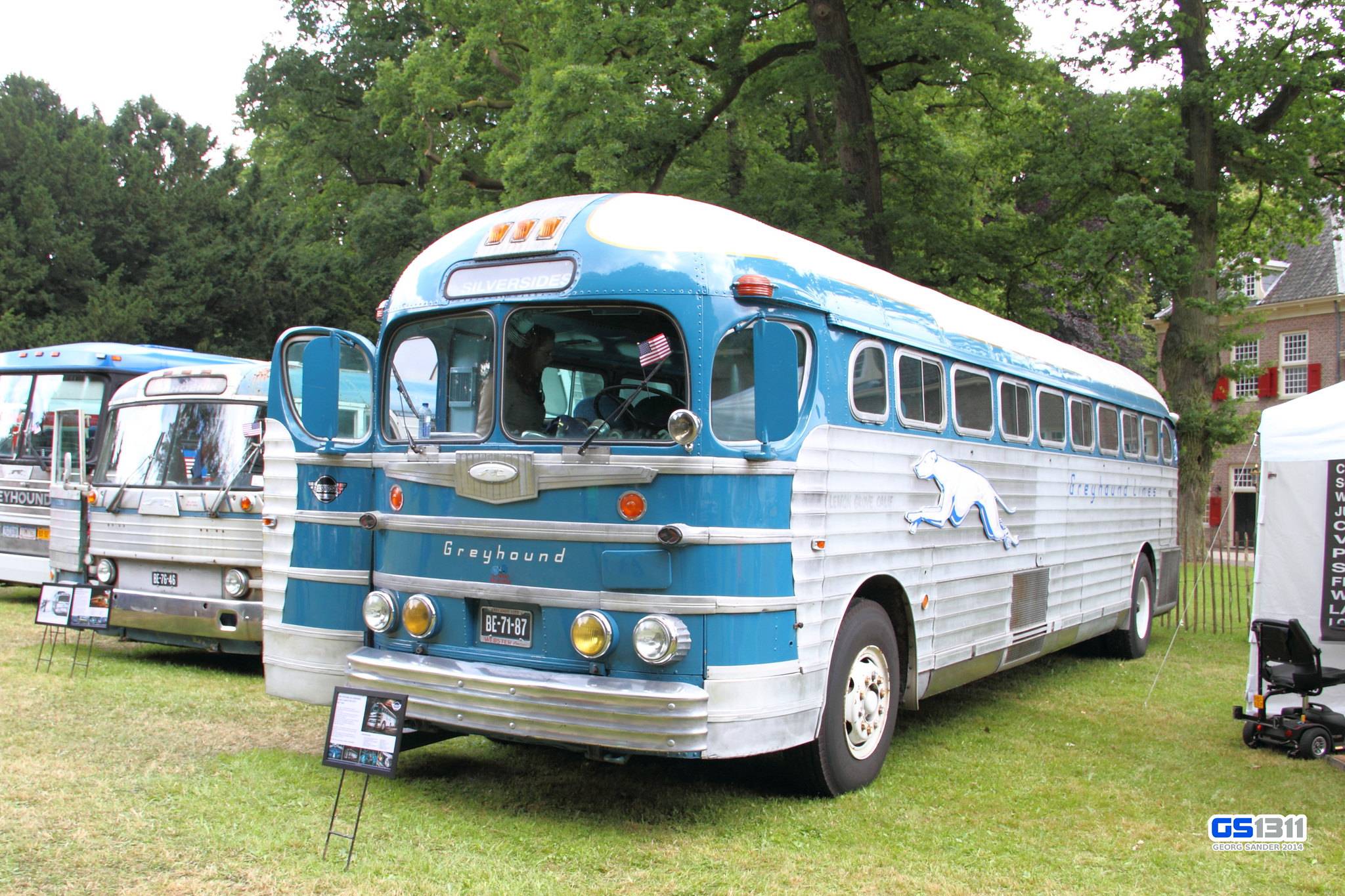 1947 PD-3701 Silverside Bus – Image 3